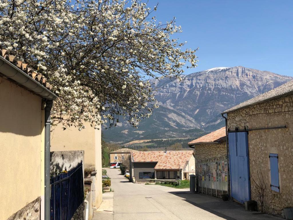 Вілла Gite Des Nals Montmaur-en-Diois Екстер'єр фото